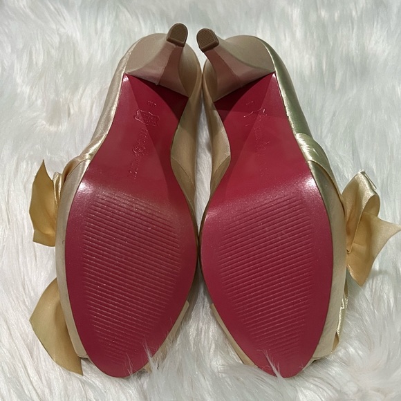 BRAND NEW Paris Hilton destiny ivory bow heels - Picture 6 of 9